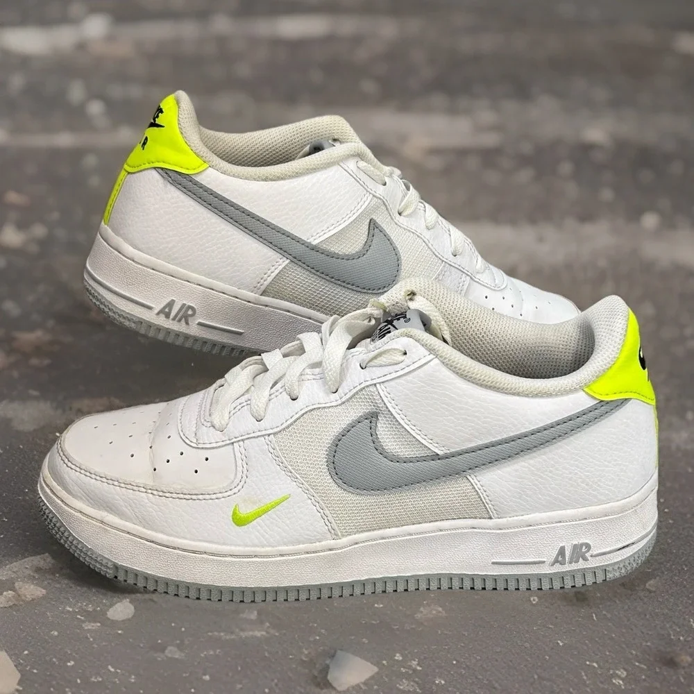 Nike Air Force 1 Low GS White Grey Volt Youth 7Y FN3875-101‎ Shoes